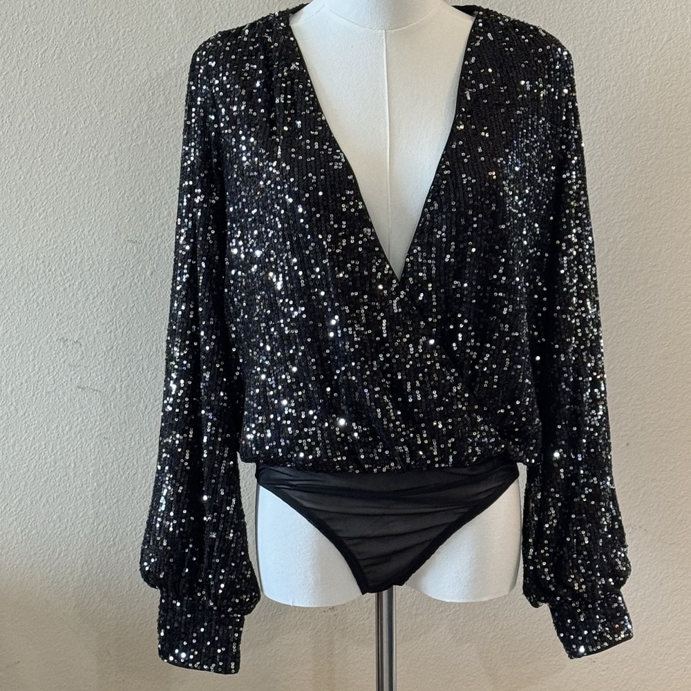 Entro Black Sequin Bodysuit Long Sleeve Surplice Party NYE Glam Top M
